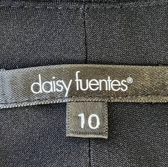 Daisy Fuentes brand size 10 black capri slacks - Picture 4 of 8